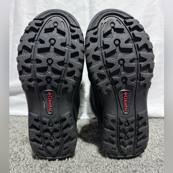 Columbia Girls Size 2 Winter Boots with Faux Fur - Picture 9 of 9